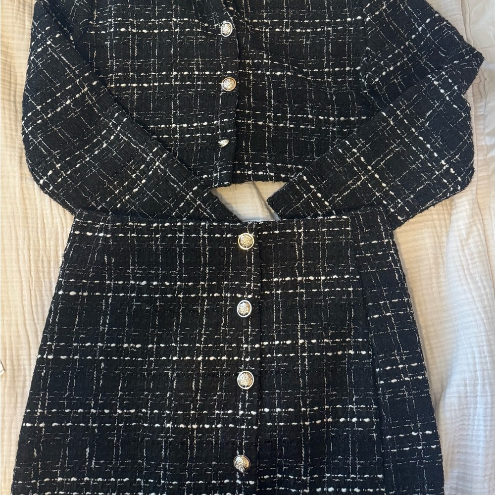Chic Black and White Tweed Skirt Set